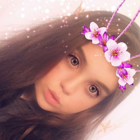 Meet your Posher, Taylor - Picture 1 of 1